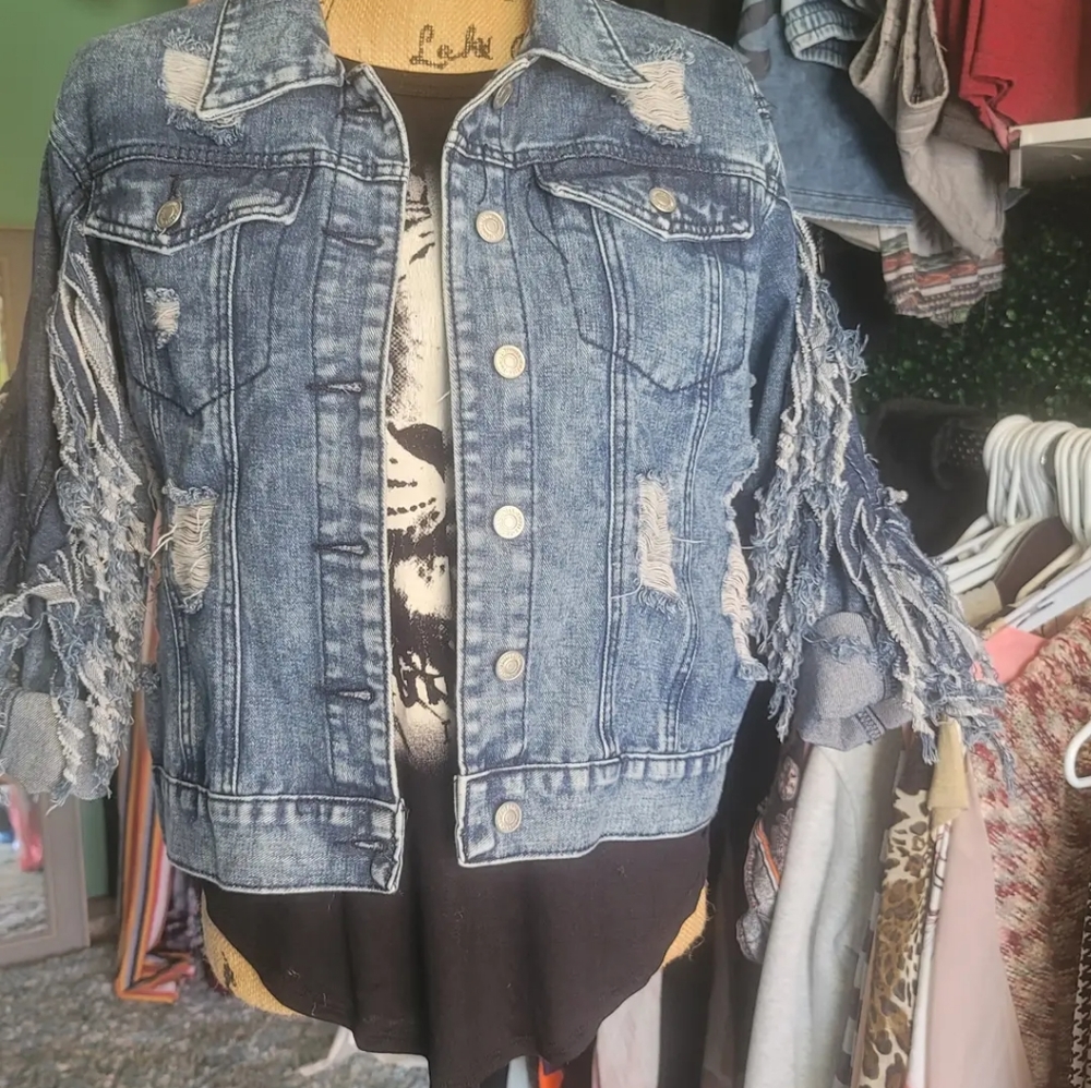 Blue Jean jacket 💙 😍